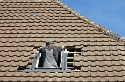 Pose de velux - Souligné-Flacé